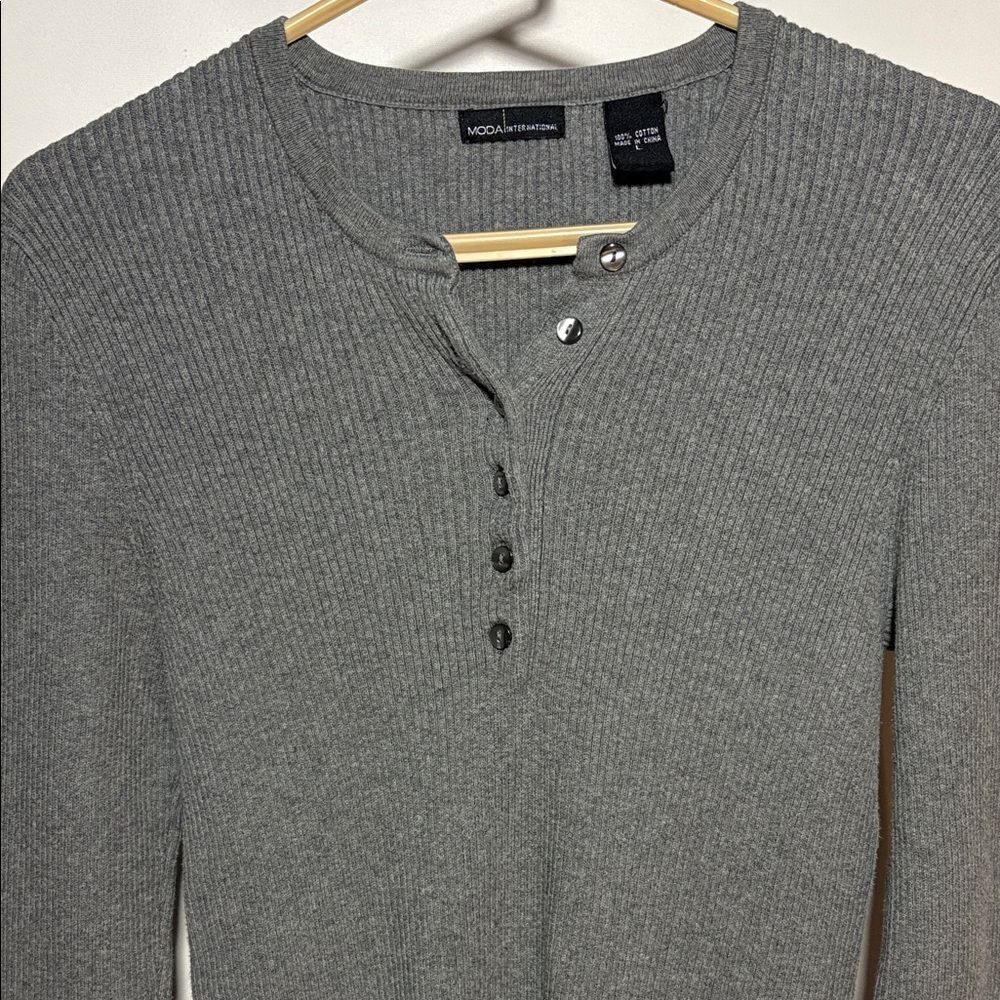 Moda International Gray Ribbed Henley Top - Picture 2 of 7